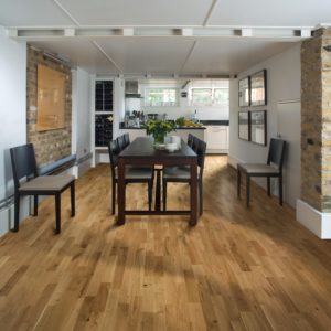 La gamme AVANTI - 3 frises de chez KAHRS