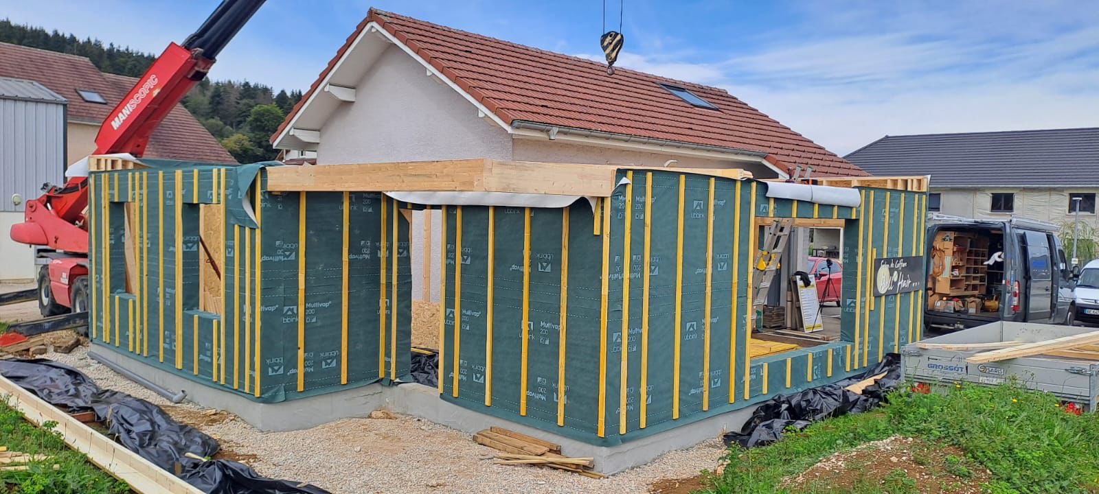 Agrandissement en ossature bois pour un salon de coiffure