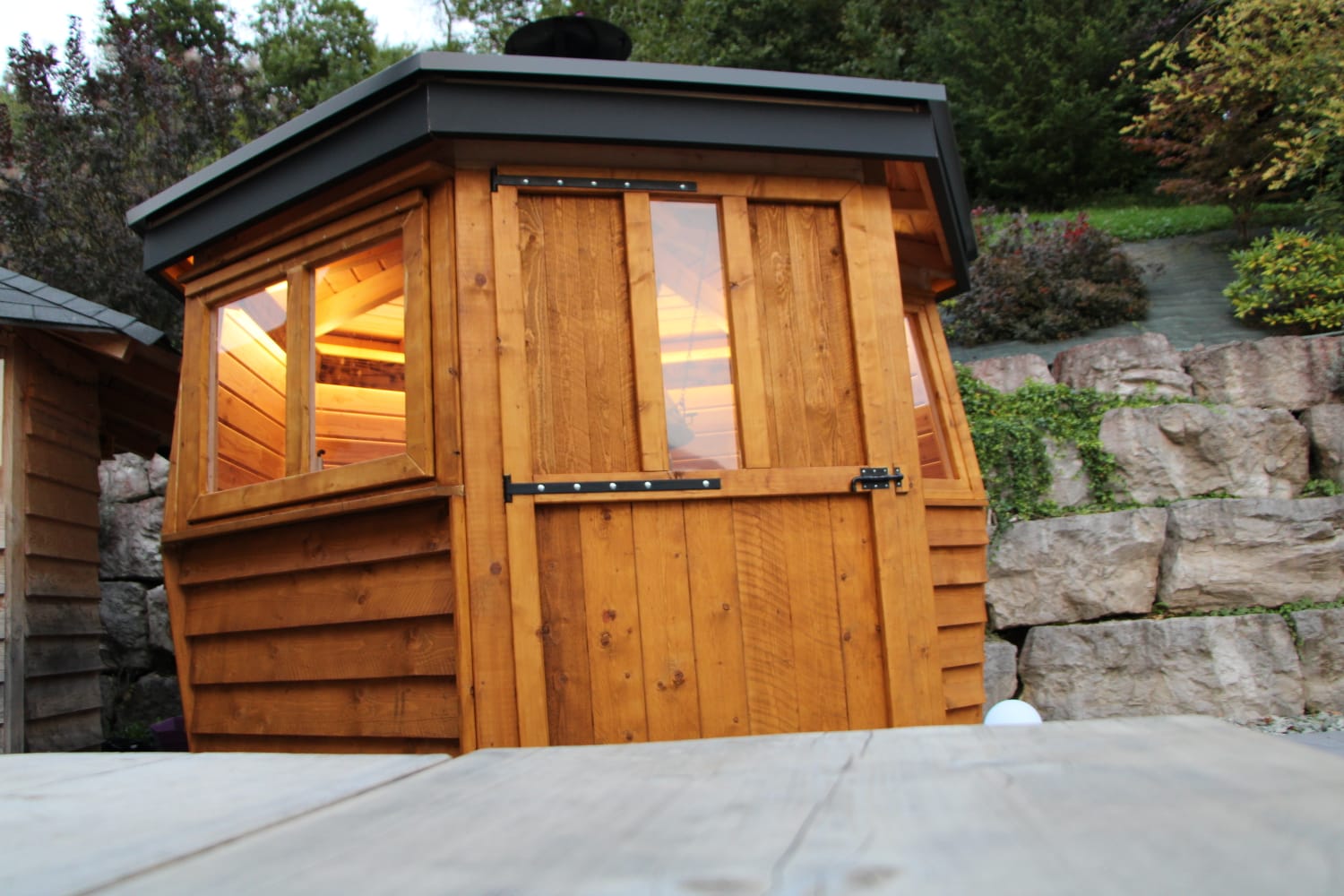 Kota en bois artisanal : charme et durabilité