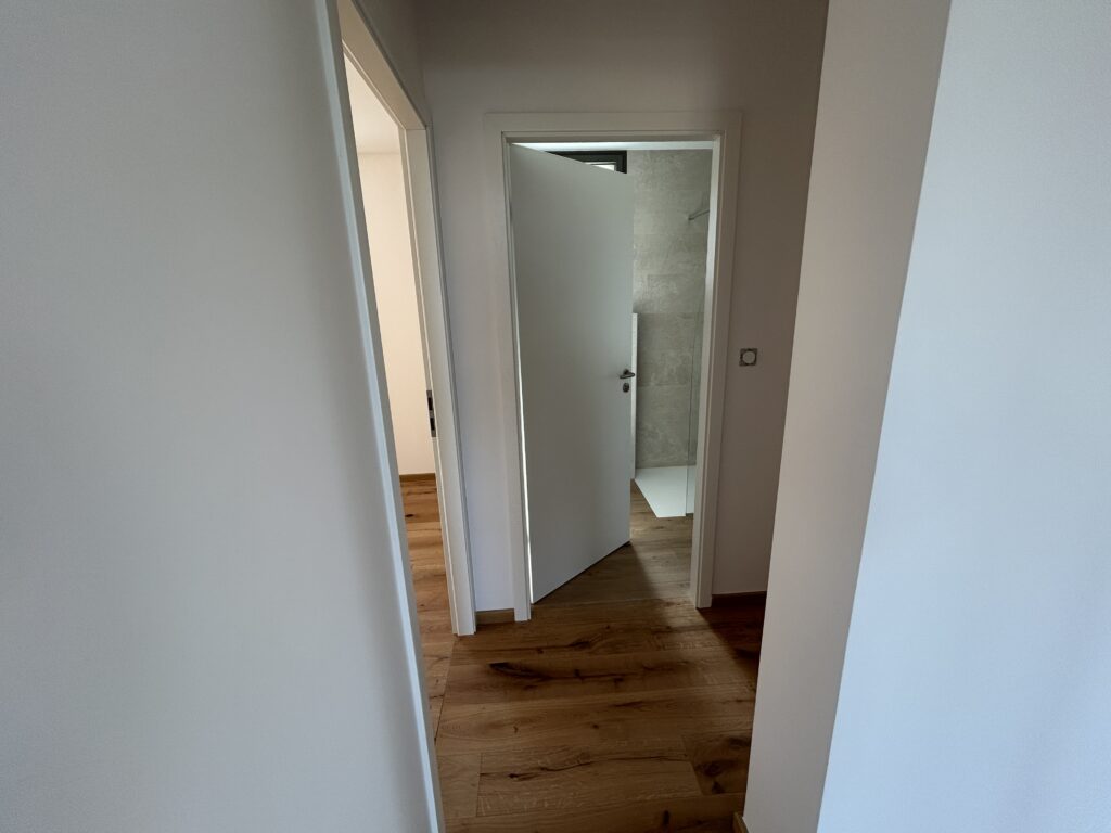 Porte fin de chantier blanche HUGA